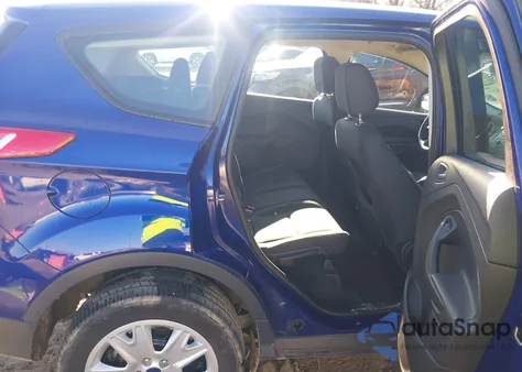 2016 Ford Escape S z USA, uszkodzony, nr VIN 1FMCU0F75GUC88361